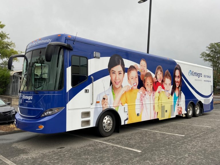 bus provides free mobile dental services for children